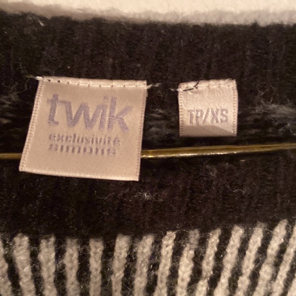 ⚡️3for25$⚡️ Simons | Twik sweater - Picture 2 of 2